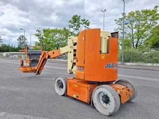 Piattaforma articolata JLG E300AJP - 3
