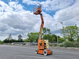 Piattaforma articolata JLG E300AJP - 17