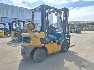 Carrello elevatore frontale a 4 ruote Caterpillar GP25NT