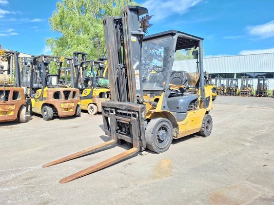 Carrello elevatore frontale a 4 ruote Caterpillar GP25NT - 1