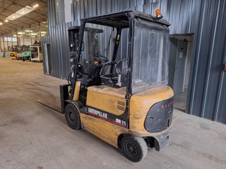 Carrello elevatore frontale a 4 ruote Caterpillar EP25K-PAC