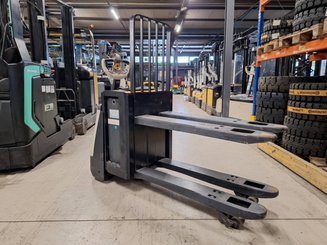 Transpallet guida in accompagnamento Crown WP3080
