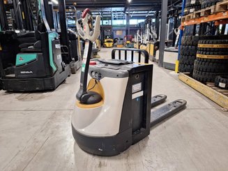 Transpallet guida in accompagnamento Crown WP3080