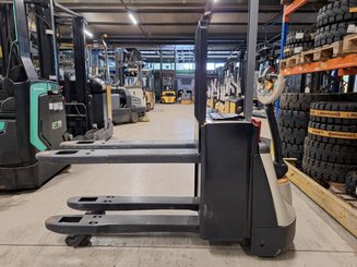 Transpallet guida in accompagnamento Crown WP3080