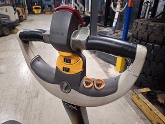 Transpallet guida in accompagnamento Crown WP3080