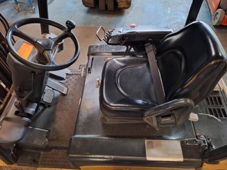 Carrello elevatore frontale a 3 ruote Caterpillar EP18NT