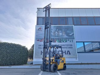Carrello elevatore frontale a 4 ruote Caterpillar GP30NT