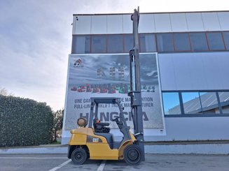 Carrello elevatore frontale a 4 ruote Caterpillar GP30NT