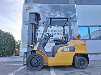 Carrello elevatore frontale a 4 ruote Caterpillar GP30NT