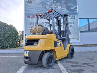 Carrello elevatore frontale a 4 ruote Caterpillar GP30NT