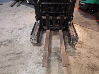 Carrelli retrattili Caterpillar NR20NH