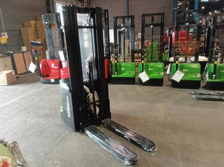 Stoccatori guida in accompagnamento Hangcha CDD20 XT1-SI - 4
