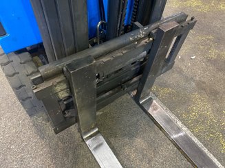 Carrello elevatore frontale a 3 ruote STILL R50/15