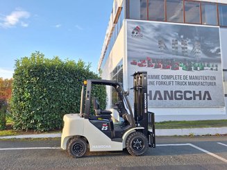 Carrello elevatore frontale a 4 ruote Hangcha XF25D