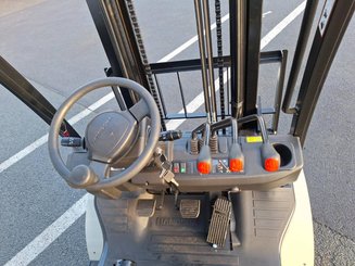Carrello elevatore frontale a 4 ruote Hangcha XF25D