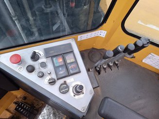 Carrello elevatore laterale multidirezionale Combilift C8000-15