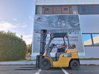 Carrello elevatore frontale a 4 ruote Caterpillar GP25N - 2
