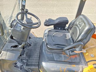 Carrello elevatore frontale a 4 ruote Caterpillar GP30NTD - 13