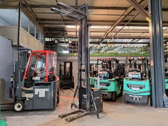 Stoccatori guida in accompagnamento Caterpillar NSP16N2 - 17