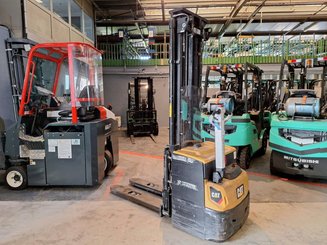 Stoccatori guida in accompagnamento Caterpillar NSP16N2 - 1