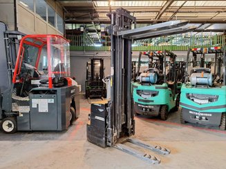 Stoccatori guida in accompagnamento Caterpillar NSP16N2 - 11