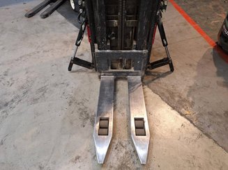 Stoccatori con pedana Caterpillar NSR20N - 19