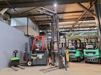 Stoccatori con pedana Caterpillar NSR20N - 12