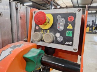 Navicella a gruppo di sollevamento verticale JLG TOUCAN DUO