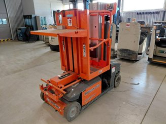 Navicella a gruppo di sollevamento verticale JLG TOUCAN DUO