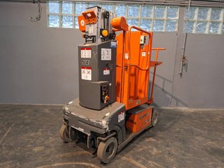 Navicella a gruppo di sollevamento verticale JLG TOUCAN DUO