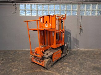 Navicella a gruppo di sollevamento verticale JLG TOUCAN DUO