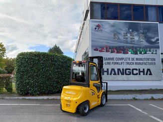 Carrello elevatore frontale a 4 ruote Hangcha XE38i