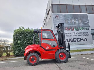 Carrelli elevatori fuoristrada Hangcha TT30-4
