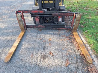 Carrello elevatore frontale a 4 ruote Yale GLP35VX
