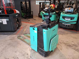 Transpallet guida in accompagnamento Yale MP20X