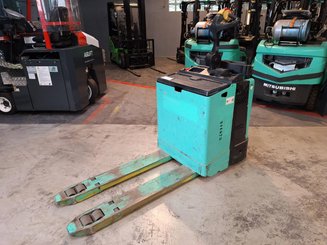 Transpallet guida in accompagnamento Yale MP20X
