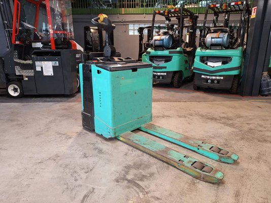 Transpallet guida in accompagnamento Yale MP20X - 1
