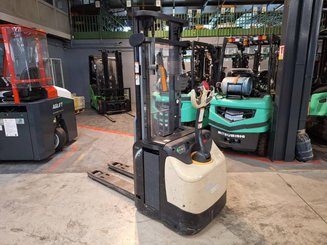 Stoccatori guida in accompagnamento Crown ESI4000-12