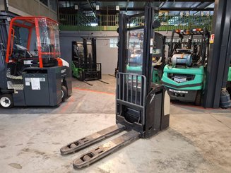 Stoccatori guida in accompagnamento Crown ESI4000-12