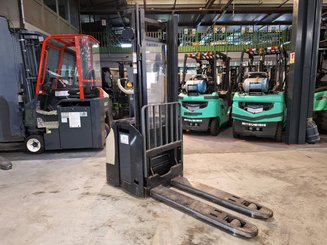 Stoccatori guida in accompagnamento Crown ESI4000-12
