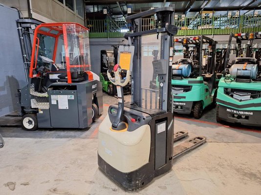 Stoccatori guida in accompagnamento Crown ESI4000-12 - 1