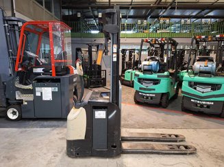 Stoccatori guida in accompagnamento Crown ESI4000-12