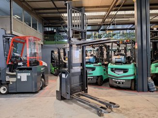 Stoccatori guida in accompagnamento Crown ESI4000-12