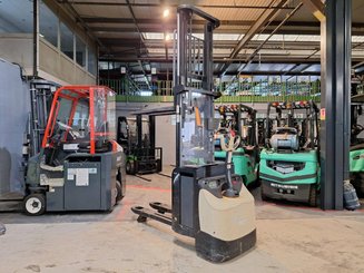 Stoccatori guida in accompagnamento Crown ESI4000-12