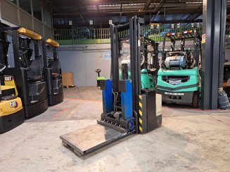 Stoccatori guida in accompagnamento Crown WE2300-16
