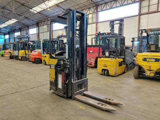 Stoccatori con pedana Caterpillar NSR20N - 1