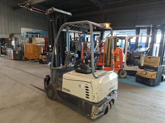 Carrello elevatore frontale a 3 ruote Crown SC5340-1.6