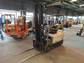 Carrello elevatore frontale a 3 ruote Crown SC5340-1.6 - 1