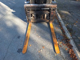 Carrello elevatore frontale a 4 ruote Caterpillar GP25NT - 9