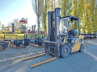 Carrello elevatore frontale a 4 ruote Caterpillar GP25NT - 1